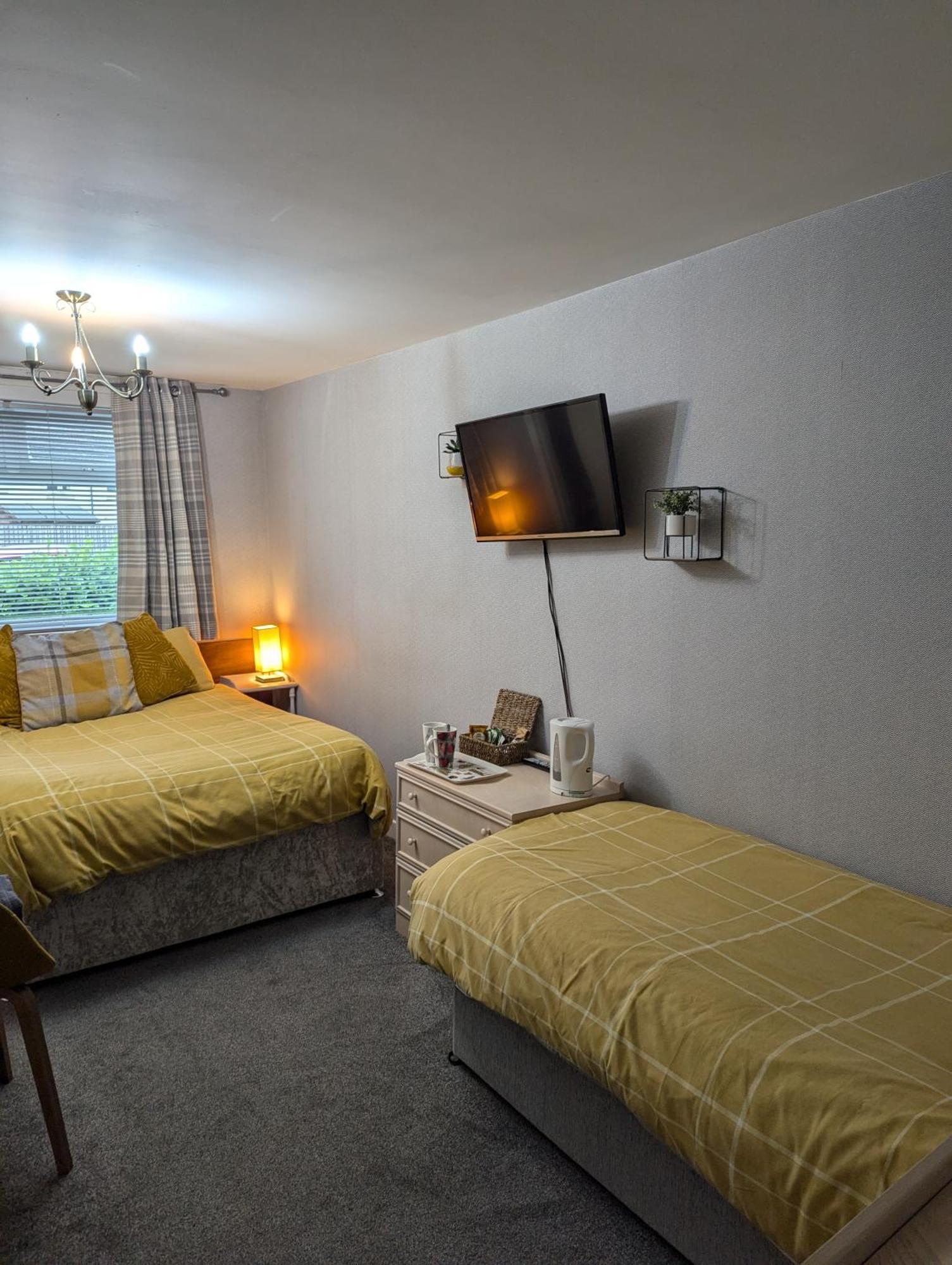 Rooms At Tarrareoch Bathgate Quarto foto